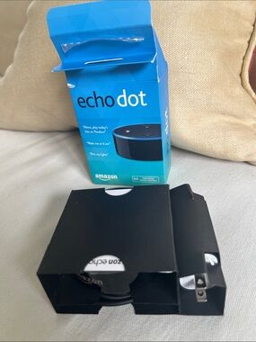NIB Amazon Echo Dot (2nd Generation)